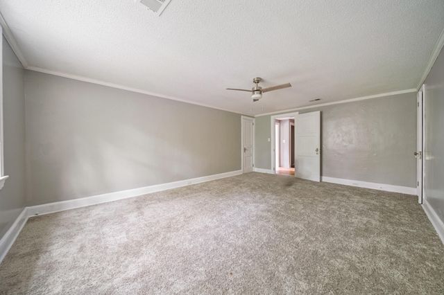 1740 Carolina Avenue, Orangeburg, SC 29115