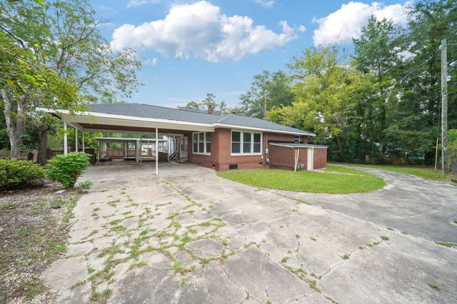 1740 Carolina Avenue, Orangeburg, SC 29115