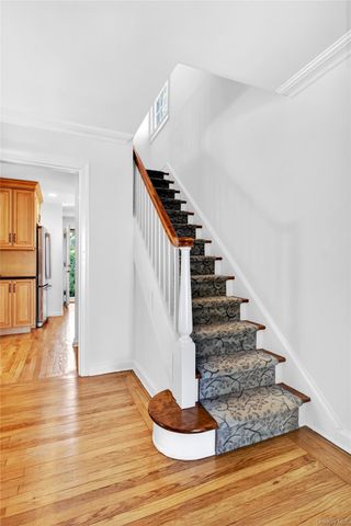 182 Ryder Road, Manhasset, NY 11030