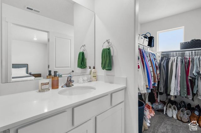 943 E DRIFTER LN, Saratoga Springs, UT 84045