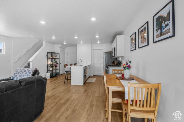 943 E DRIFTER LN, Saratoga Springs, UT 84045