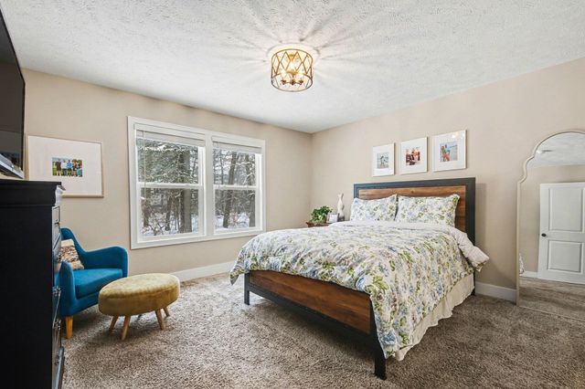 17285 Richton Drive, Nunica, MI 49448