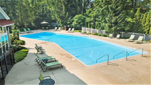 17285 Richton Drive, Nunica, MI 49448