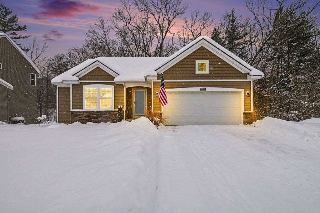 17285 Richton Drive, Nunica, MI 49448