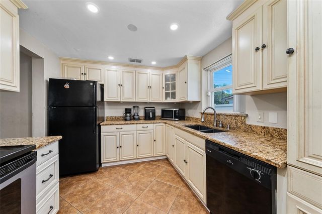 518 TOHOPEKALIGA AVENUE, Kissimmee, FL 34744
