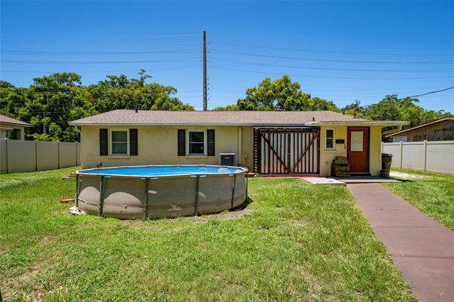 518 TOHOPEKALIGA AVENUE, Kissimmee, FL 34744