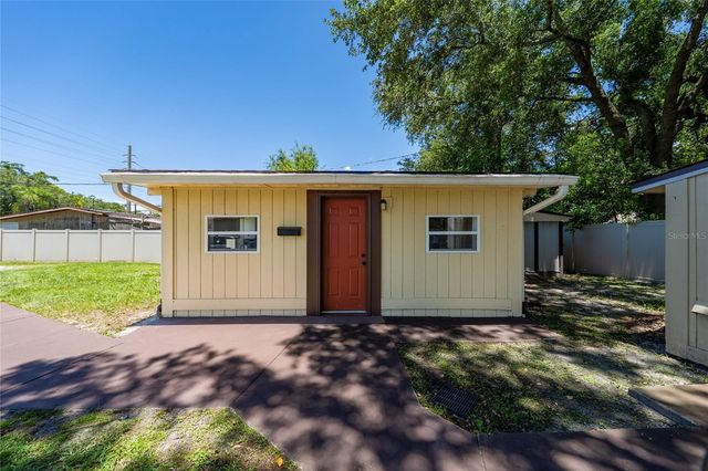 518 TOHOPEKALIGA AVENUE, Kissimmee, FL 34744
