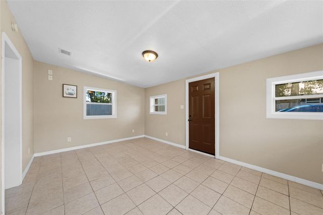518 TOHOPEKALIGA AVENUE, Kissimmee, FL 34744