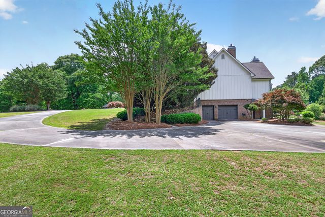 220 Woodbridge Place, Brooks, GA 30205