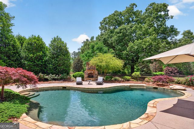 220 Woodbridge Place, Brooks, GA 30205
