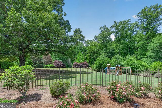 220 Woodbridge Place, Brooks, GA 30205