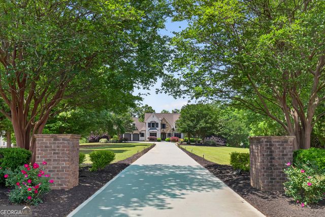 220 Woodbridge Place, Brooks, GA 30205