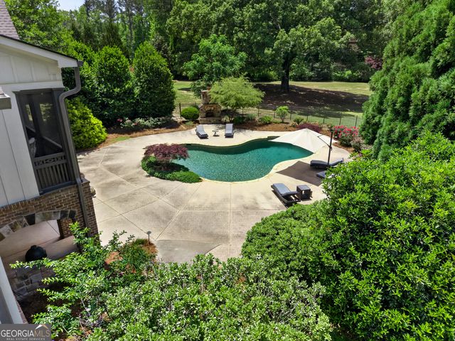 220 Woodbridge Place, Brooks, GA 30205