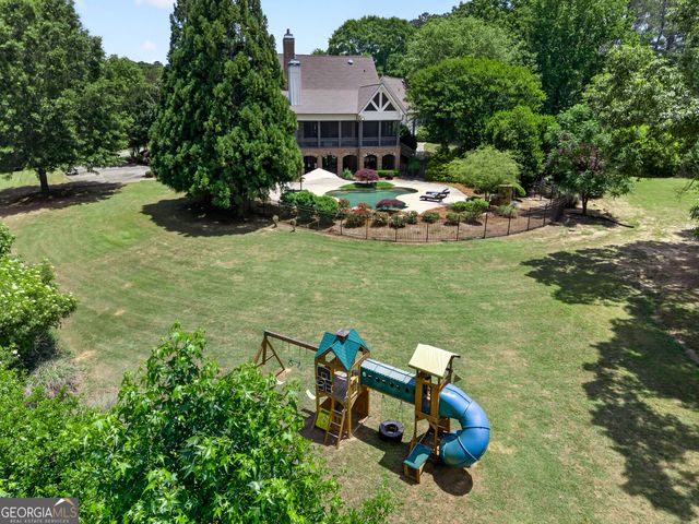 220 Woodbridge Place, Brooks, GA 30205