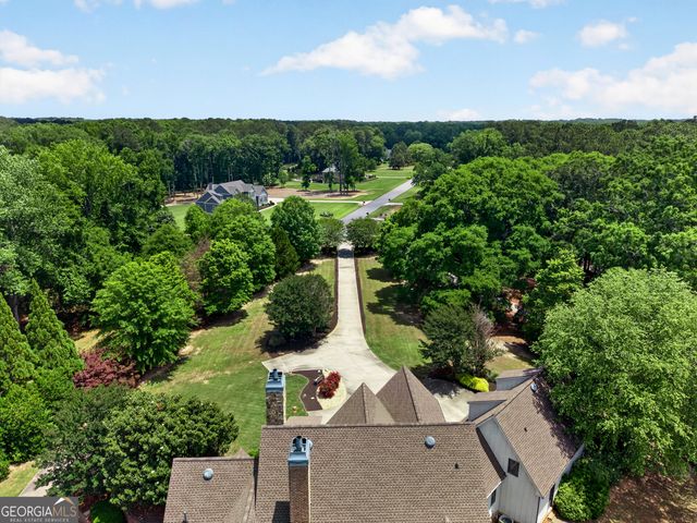 220 Woodbridge Place, Brooks, GA 30205