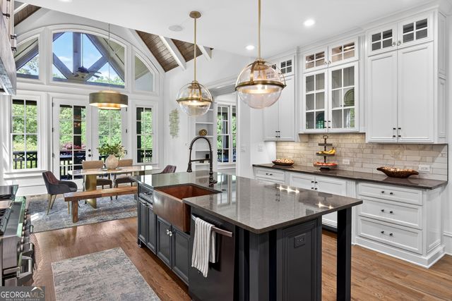 220 Woodbridge Place, Brooks, GA 30205