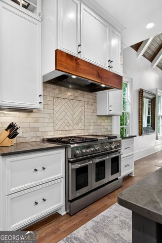 220 Woodbridge Place, Brooks, GA 30205