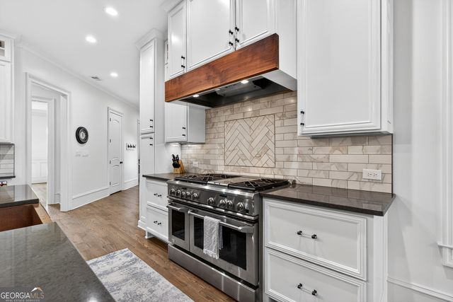 220 Woodbridge Place, Brooks, GA 30205