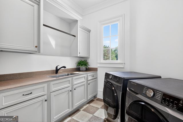 220 Woodbridge Place, Brooks, GA 30205