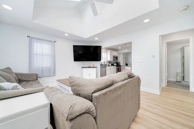 7637 Rogers Street, Machesney Park, IL 61115