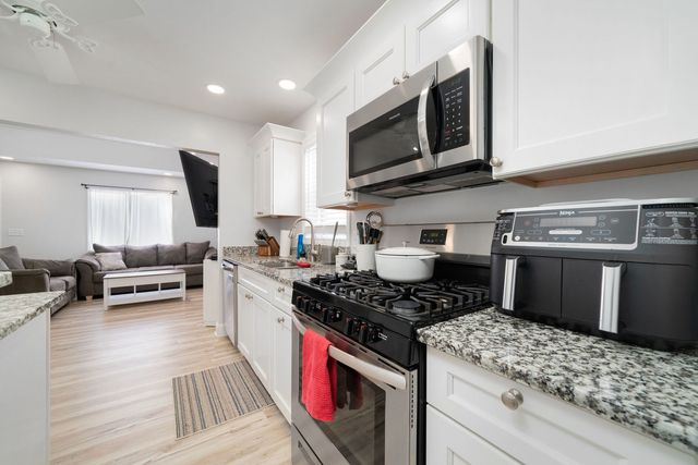 7637 Rogers Street, Machesney Park, IL 61115