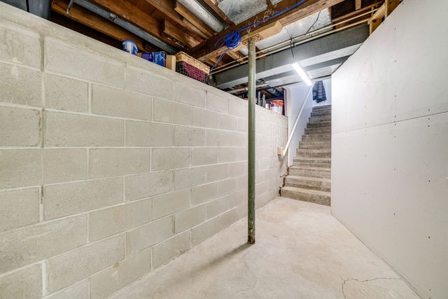 7637 Rogers Street, Machesney Park, IL 61115