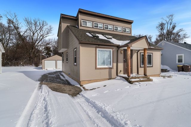 7637 Rogers Street, Machesney Park, IL 61115