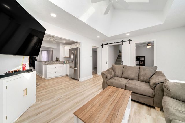 7637 Rogers Street, Machesney Park, IL 61115