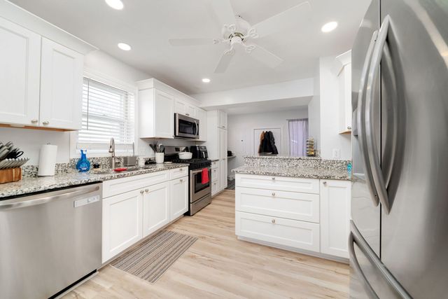 7637 Rogers Street, Machesney Park, IL 61115