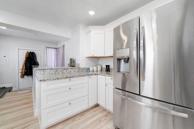 7637 Rogers Street, Machesney Park, IL 61115