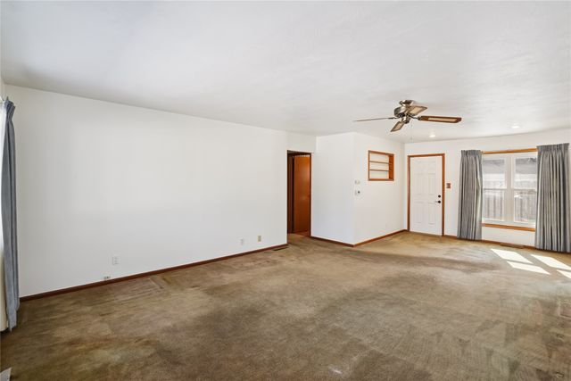 1848 9th Avenue, Grinnell, IA 50112