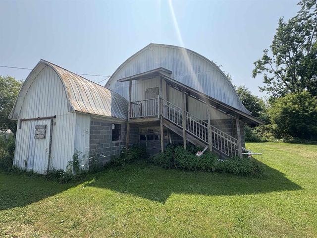 91 Allen Road, Grand Isle, VT 05458