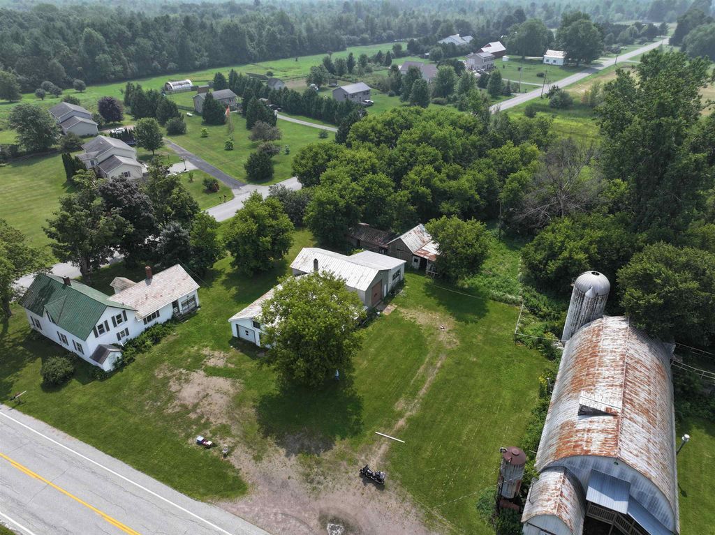 91 Allen Road, Grand Isle, VT 05458