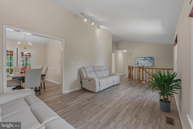 9729 ZIMBRO AVE, Manassas, VA 20110