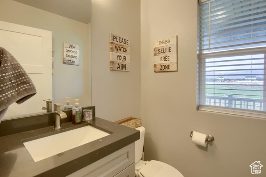 Image 12 of property listing at 2112 S 4300 W, Taylor, UT 84401