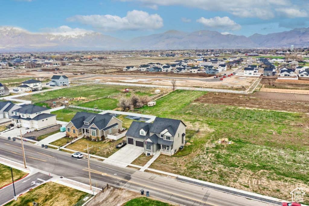 Image 28 of property listing at 2112 S 4300 W, Taylor, UT 84401