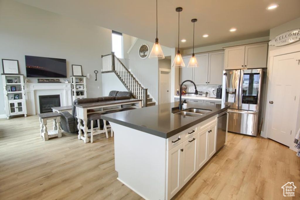 Image 4 of property listing at 2112 S 4300 W, Taylor, UT 84401