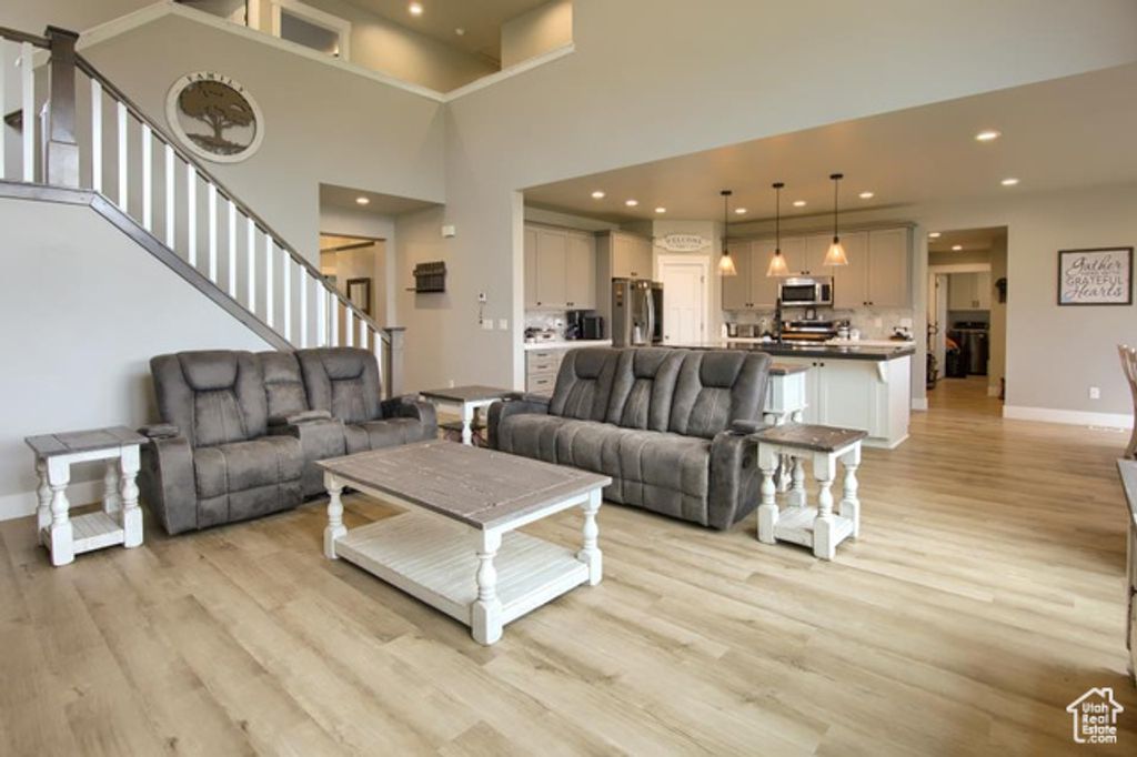 Image 9 of property listing at 2112 S 4300 W, Taylor, UT 84401