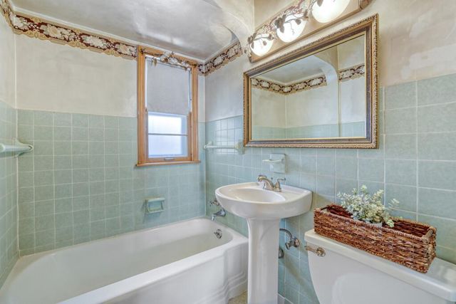 1406 Schletti Street, Saint Paul, MN 55117