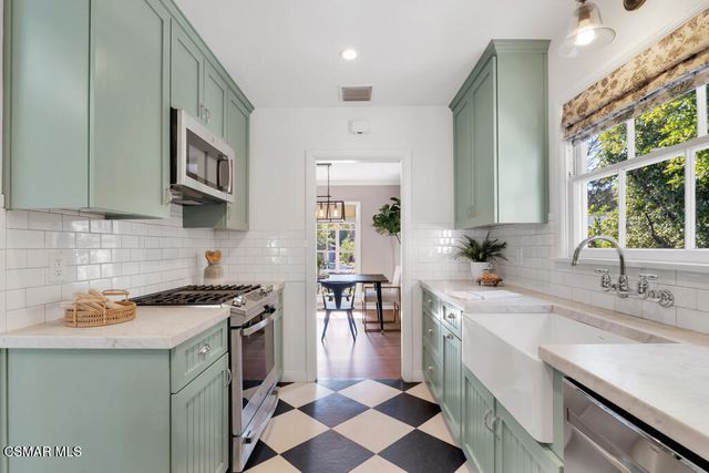1231 Fernside Drive, La Canada Flintridge, CA 91011