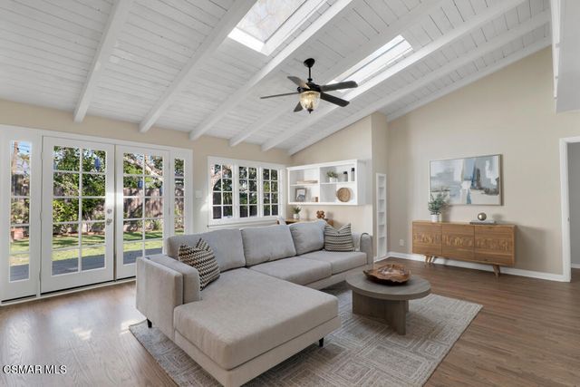 1231 Fernside Drive, La Canada Flintridge, CA 91011