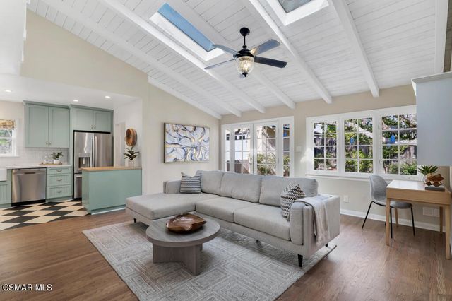 1231 Fernside Drive, La Canada Flintridge, CA 91011