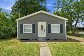 219 N Blake St Street N, Lake Charles, LA 70601