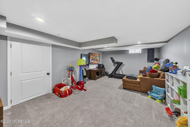 100 Sargent Road, Freehold, NJ 07728