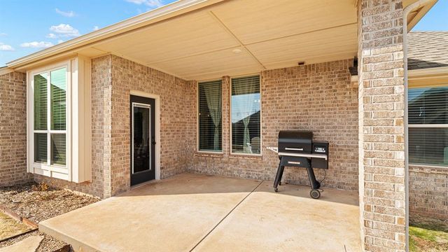 14308 Limestone Lane, Yukon, OK 73099