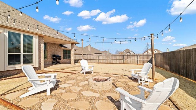 14308 Limestone Lane, Yukon, OK 73099