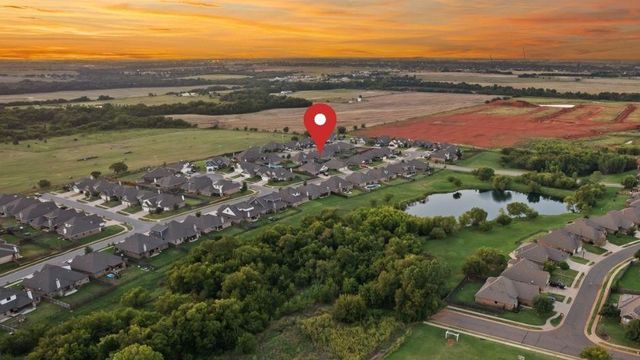 14308 Limestone Lane, Yukon, OK 73099