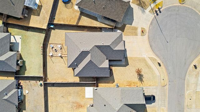 14308 Limestone Lane, Yukon, OK 73099