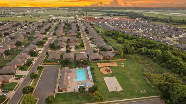 14308 Limestone Lane, Yukon, OK 73099