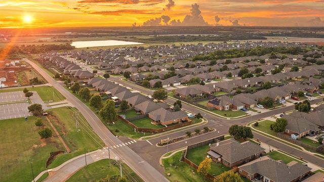 14308 Limestone Lane, Yukon, OK 73099